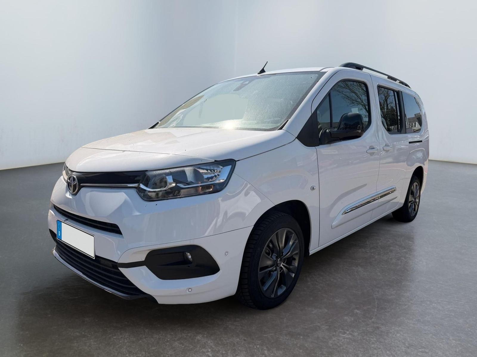 Toyota Proace City Verso 1.2 L2 Executive Family Nav...