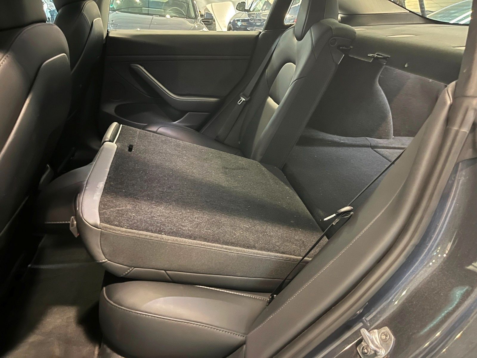 Tesla Model 3 Performance. kaufe auch Teslas an foto 11