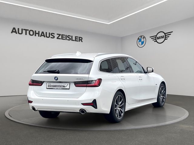 Foto Nummer 2: BMW 330e