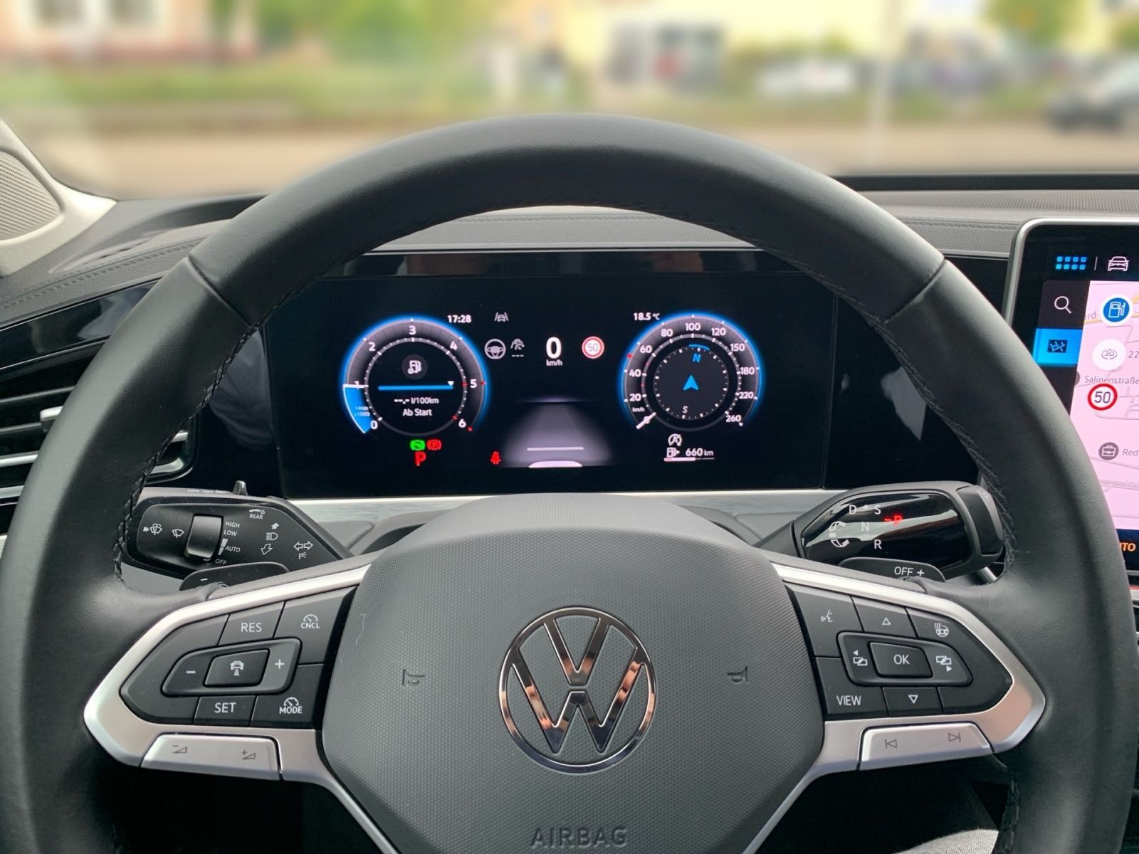 Fahrzeugabbildung Volkswagen Passat 2.0 TDI DSG Elegance Navi LED