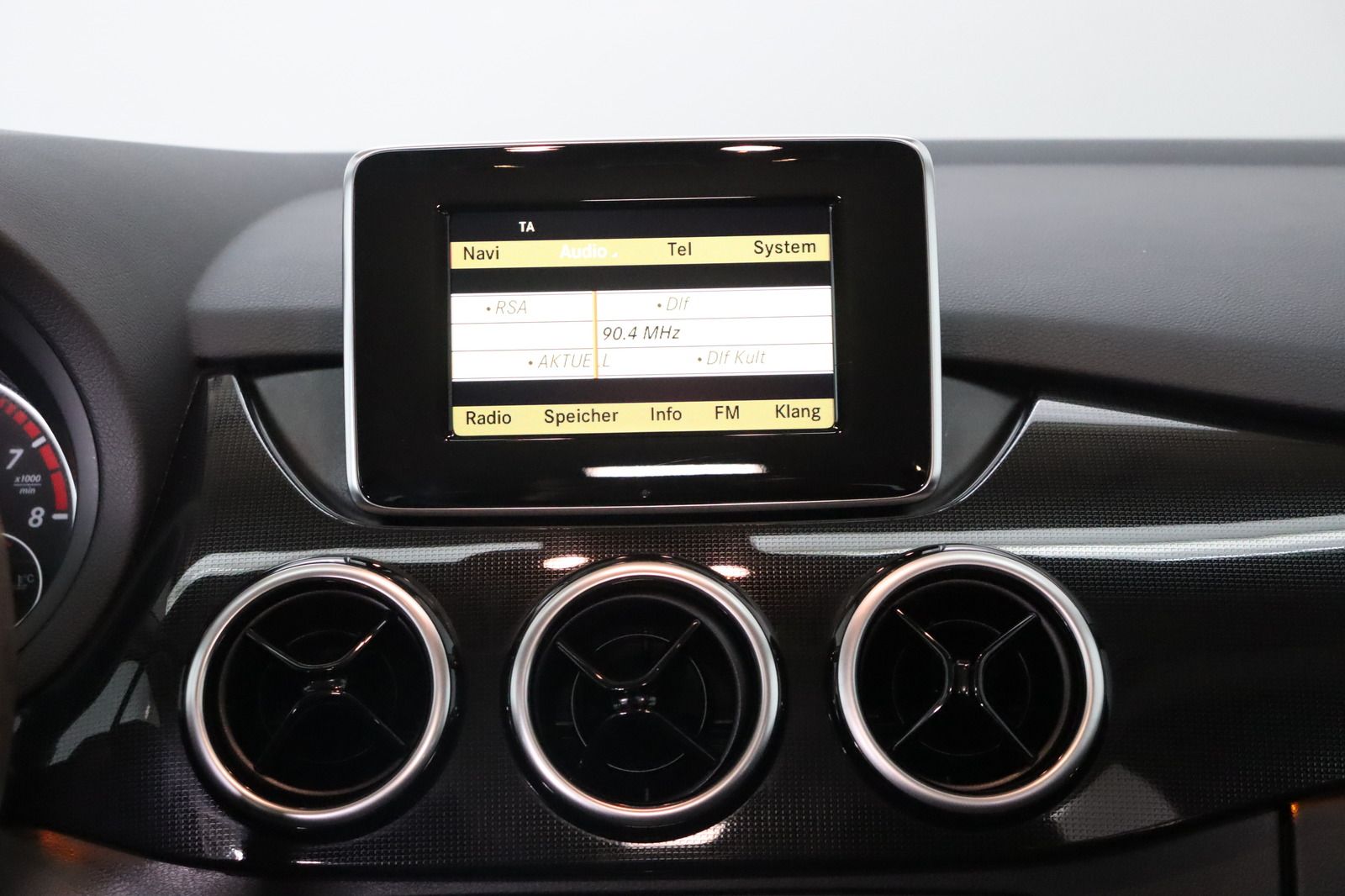 Fahrzeugabbildung Mercedes-Benz B 200 BlueEFFICIENCY * Bi-Xenon * Sitzhzg. * PDC