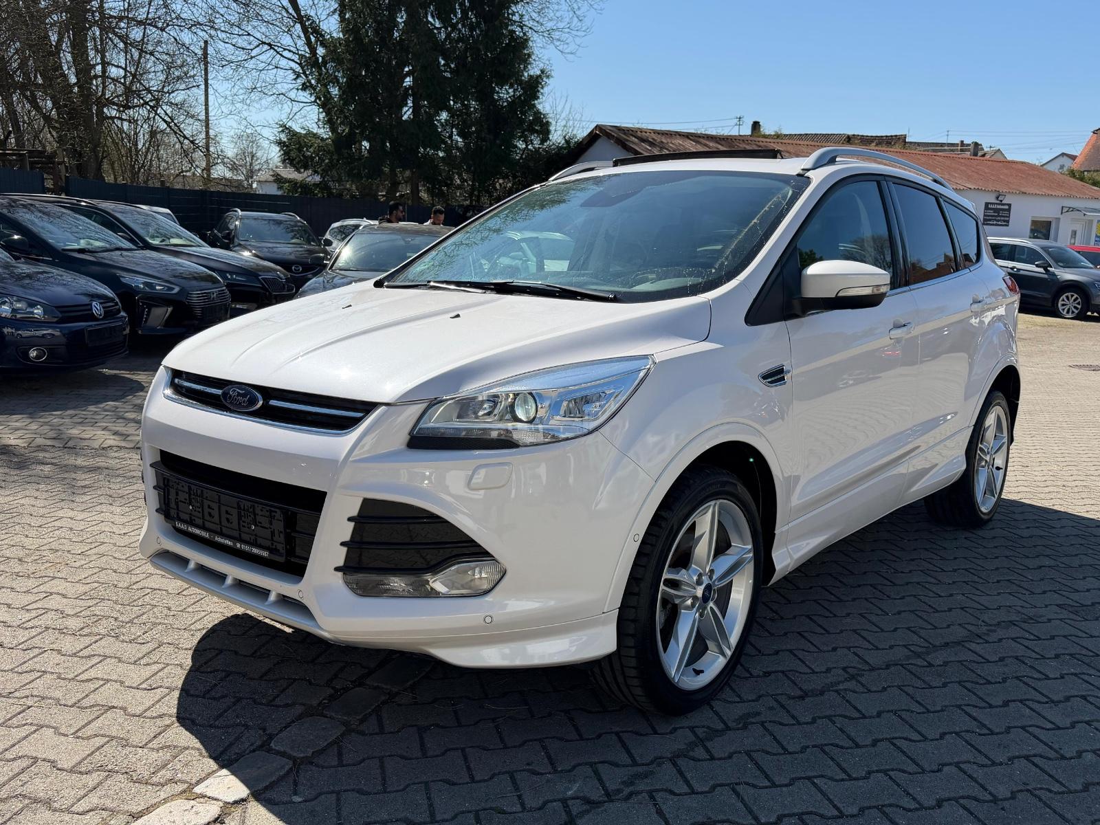 Ford Kuga Individual-Automatik-Navi-Pano-4×4-Garantie