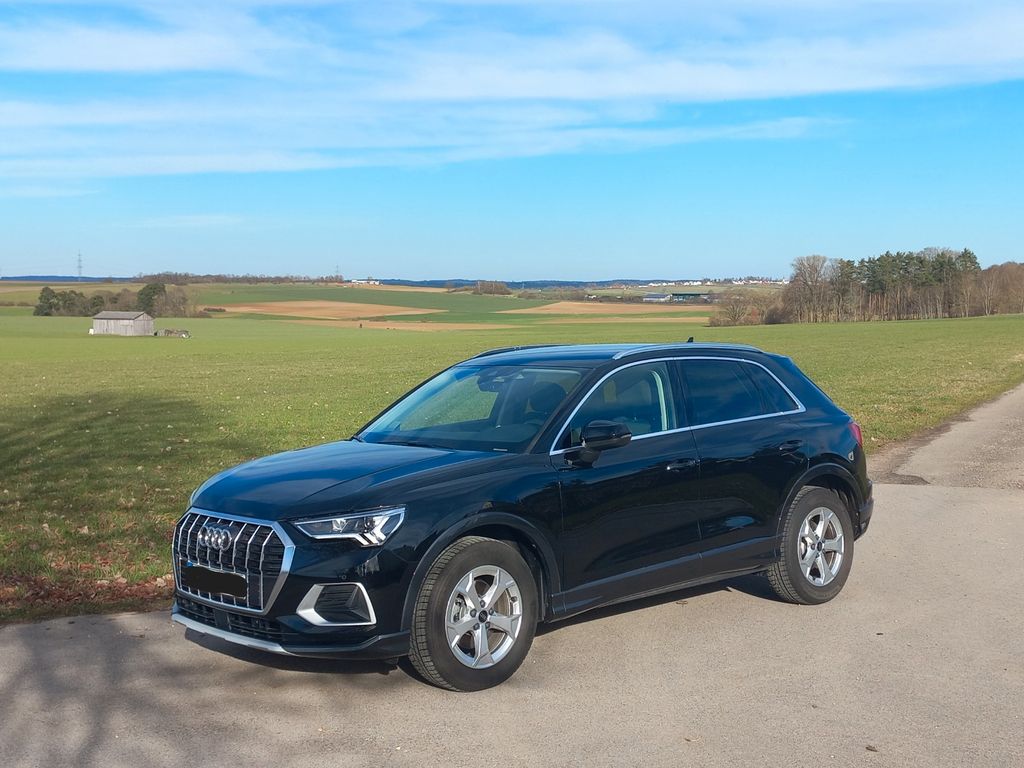 Image of Audi Q3