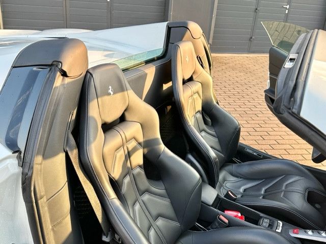 Fahrzeugabbildung Ferrari 488 Spider*Lift*NAV*Racing*RFK*Mietkauf