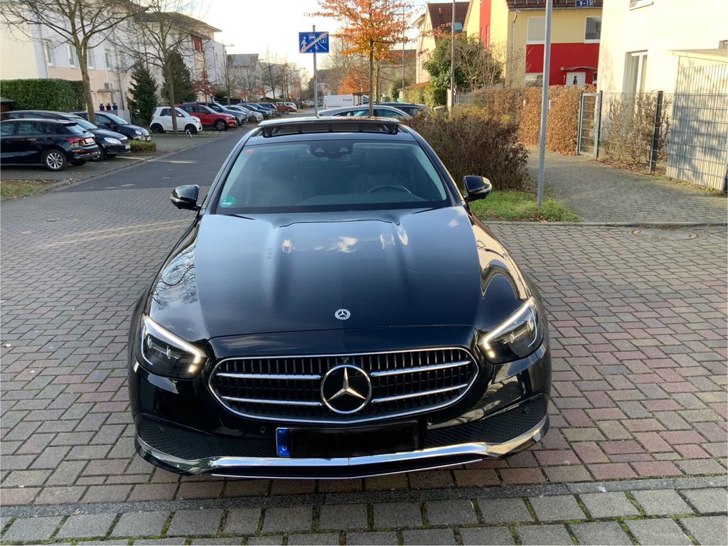 Mercedes-Benz E 220