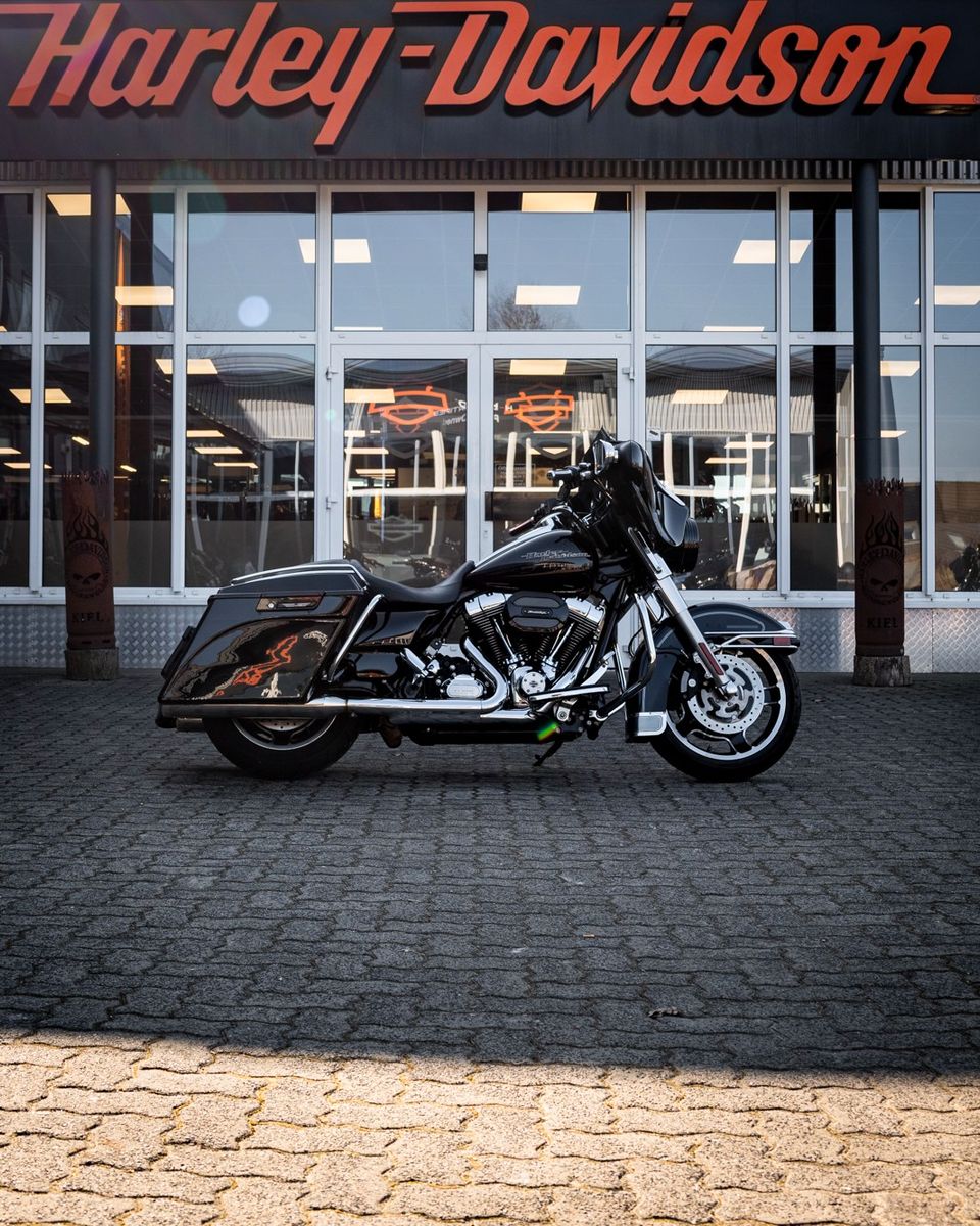 Fahrzeugabbildung Harley-Davidson FLHX Street Glide 103 cui - KERN-AUSPUFF