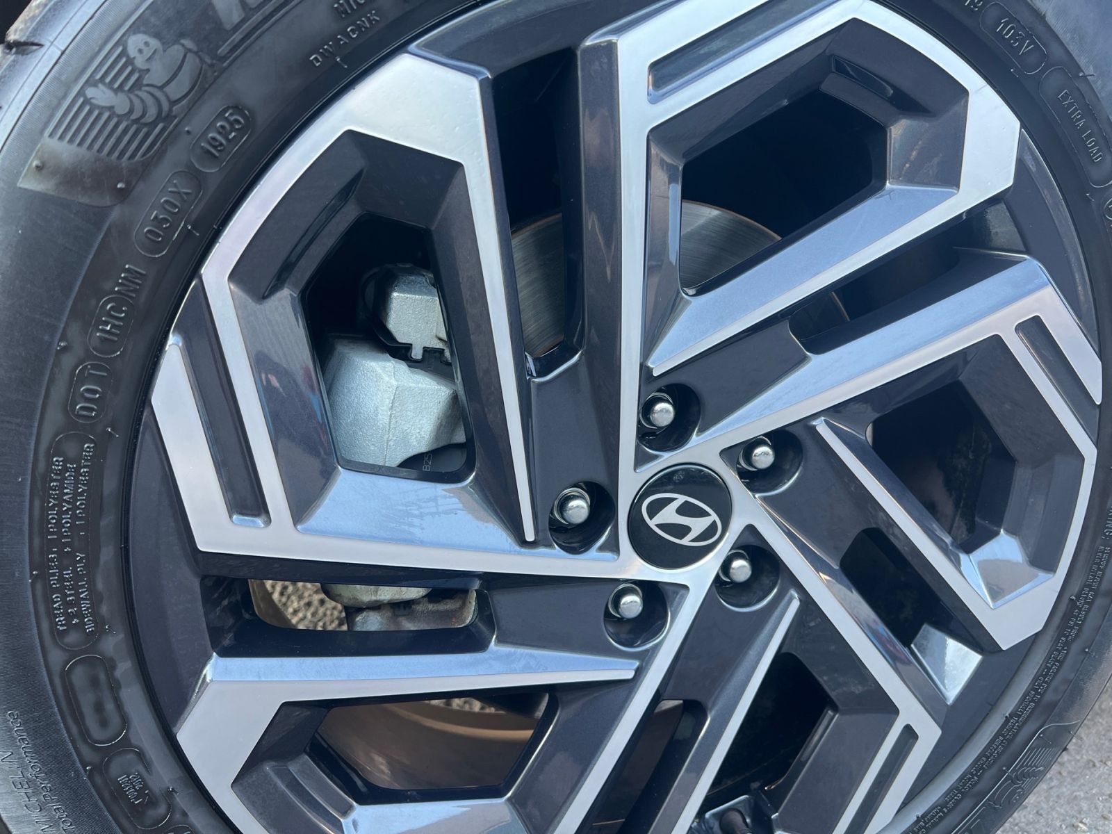 Fahrzeugabbildung Hyundai TUCSON 1.6 T-GDI Prime Plug-In Hybrid 4WD Assis.