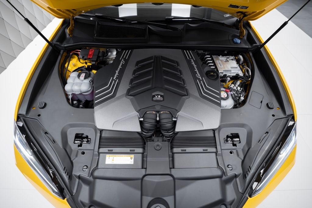 Urus 4.0 V8 SE YELLOW/BLACK YELLOW PANO B&O - Bild 31