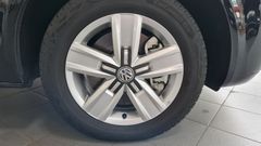Fahrzeugabbildung Volkswagen T6.1 Multivan Comfortline AHK LED DCC Navi Stdhz