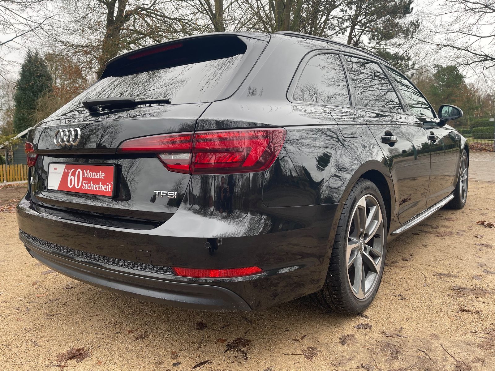 Fahrzeugabbildung Audi A4 Avant S-Line AHK*LED*PDC*TEILLEDER*TEMPO+