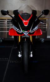 Aprilia RSV 1100 Factory Modell 2022 - APRILIA SPORTLER