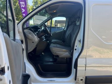 Opel Vivaro - 8