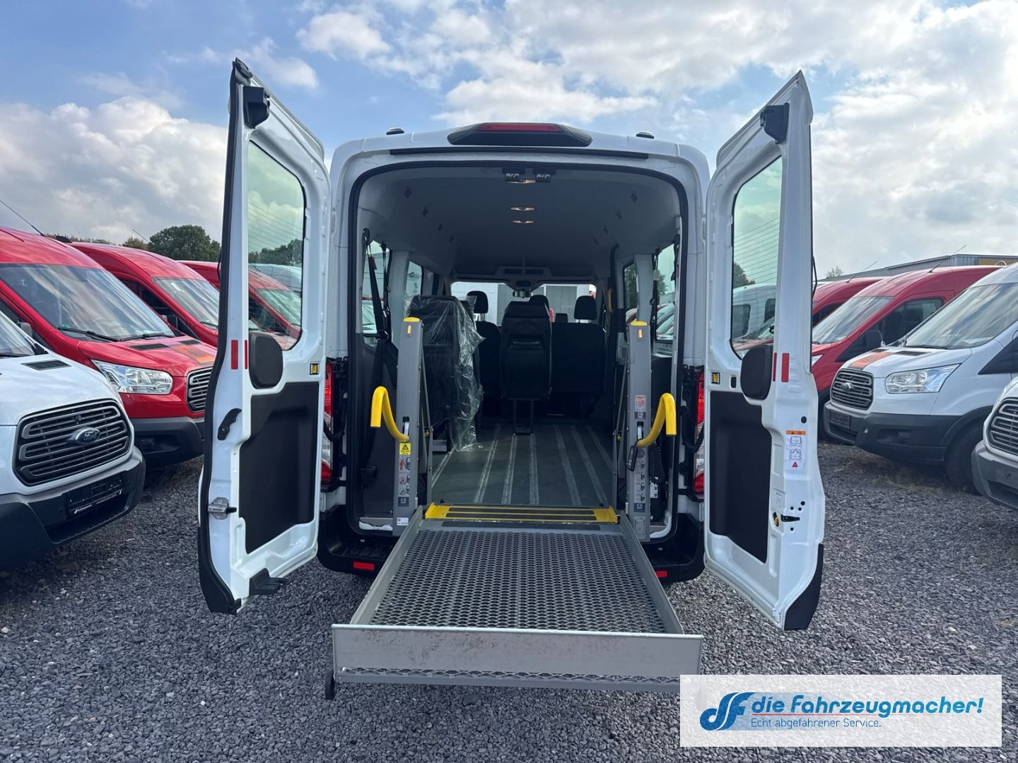 Fahrzeugabbildung Ford Transit Kombi 350 L3 Trend LIFT* Temp Tel.-Vorb.