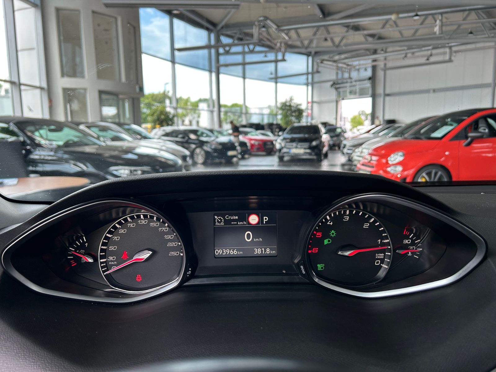 Fahrzeugabbildung Peugeot 308 SW Allure KLIMA LED NAVI  ALU