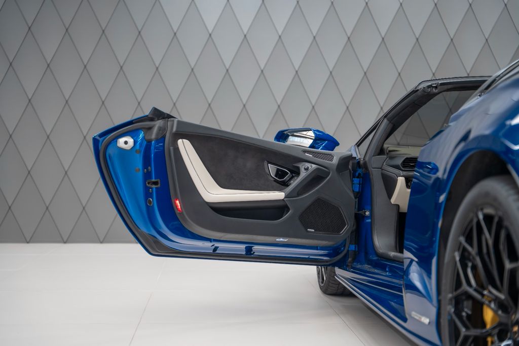 Huracán EVO Spyder BLU SIDERIS LIFT SENSONUM - Bild 14