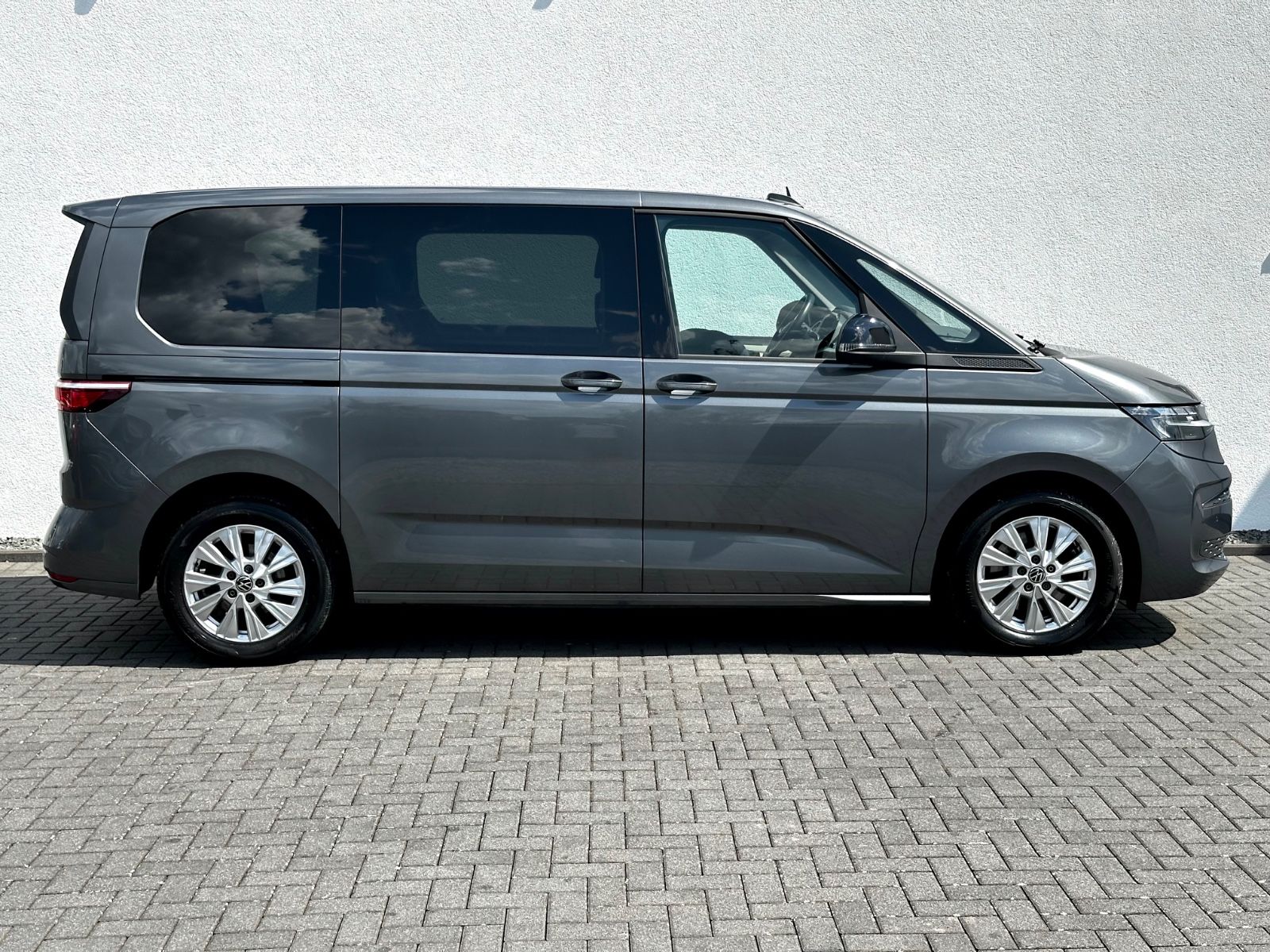 Volkswagen T7 Multivan Life 7Sitzer Unfallfrei foto 4