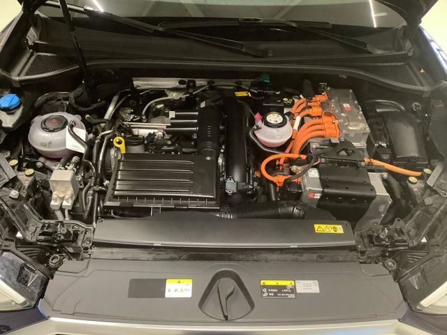 Q3 S line 45 TFSI e S tronic,Matrix-LED,Kamera,N