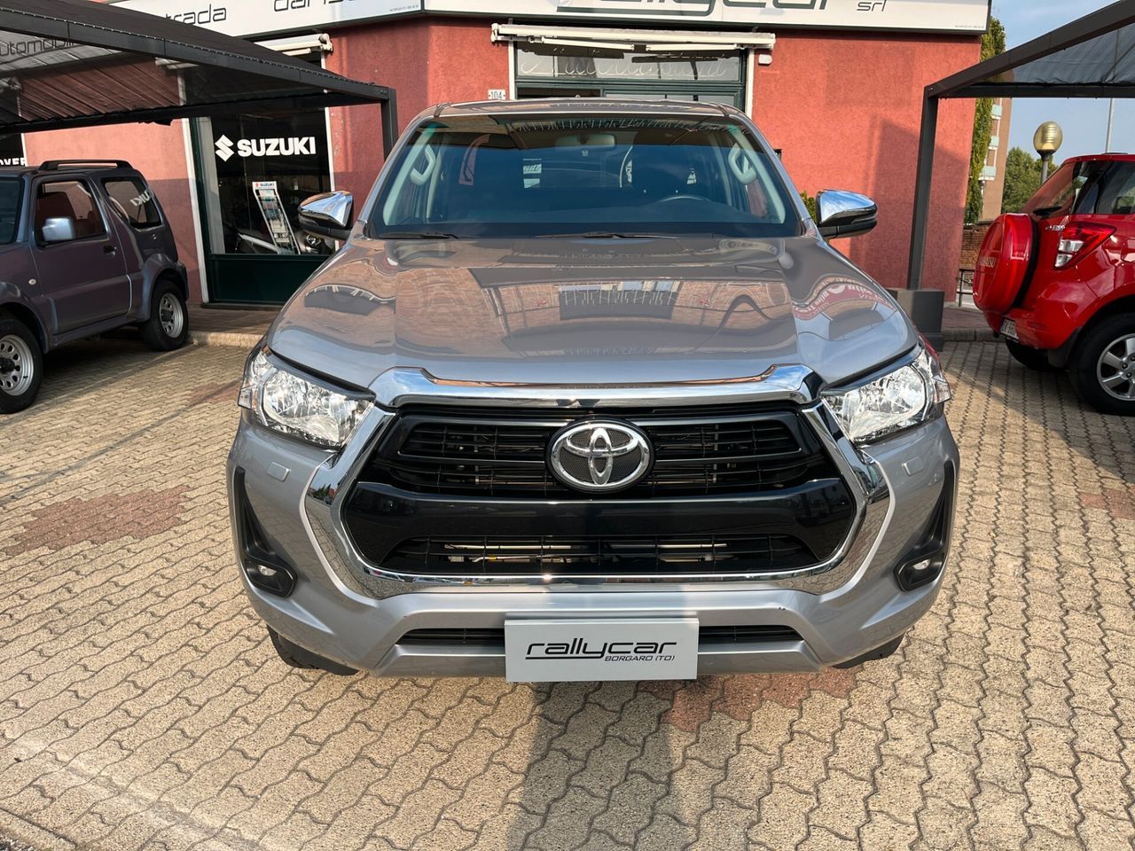 Toyota Hilux 2.4 D4D 4WD 2+2p cassone lungo - 35 imagem 2