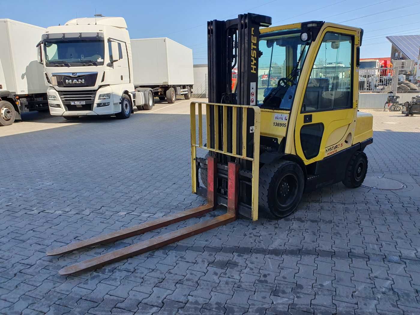 Fahrzeugabbildung Hyster H3.5 FT / Triplex: 4,61m / nur 882h / SS
