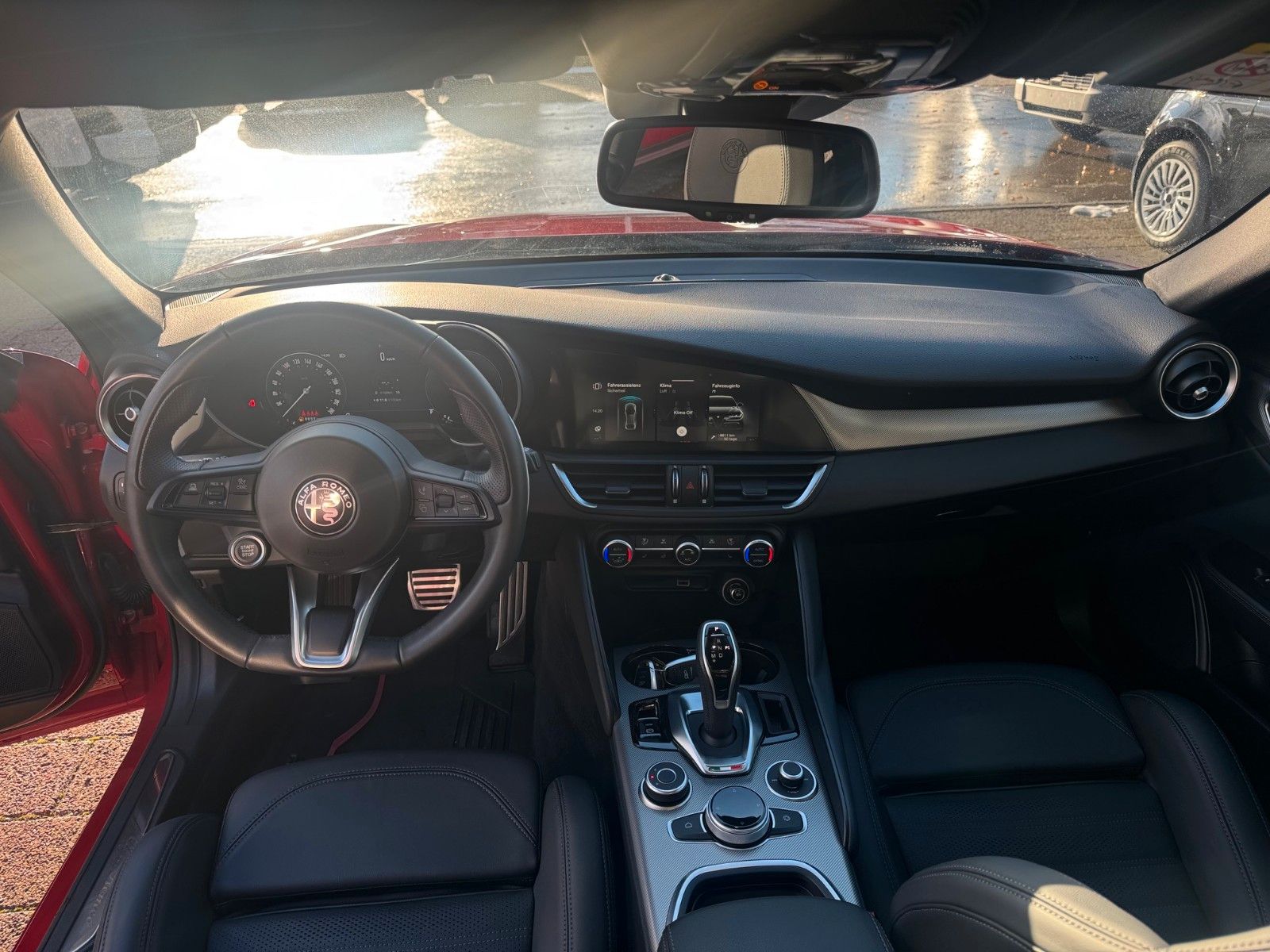 Fahrzeugabbildung Alfa Romeo Giulia Veloce 2.0 280PS Q4 Navi Kamera Memory