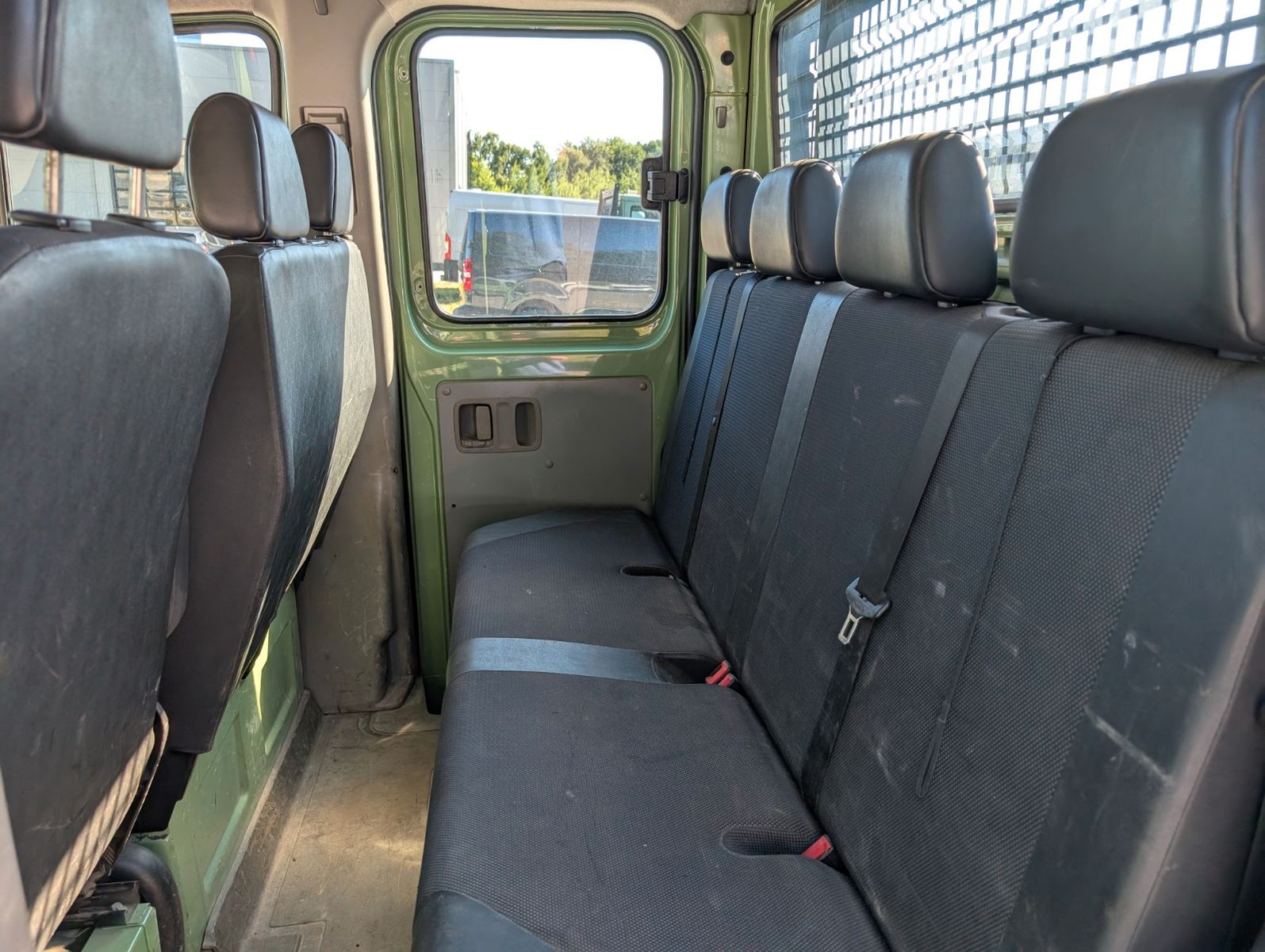 Fahrzeugabbildung Mercedes-Benz Sprinter Pritsche DoKa AHK