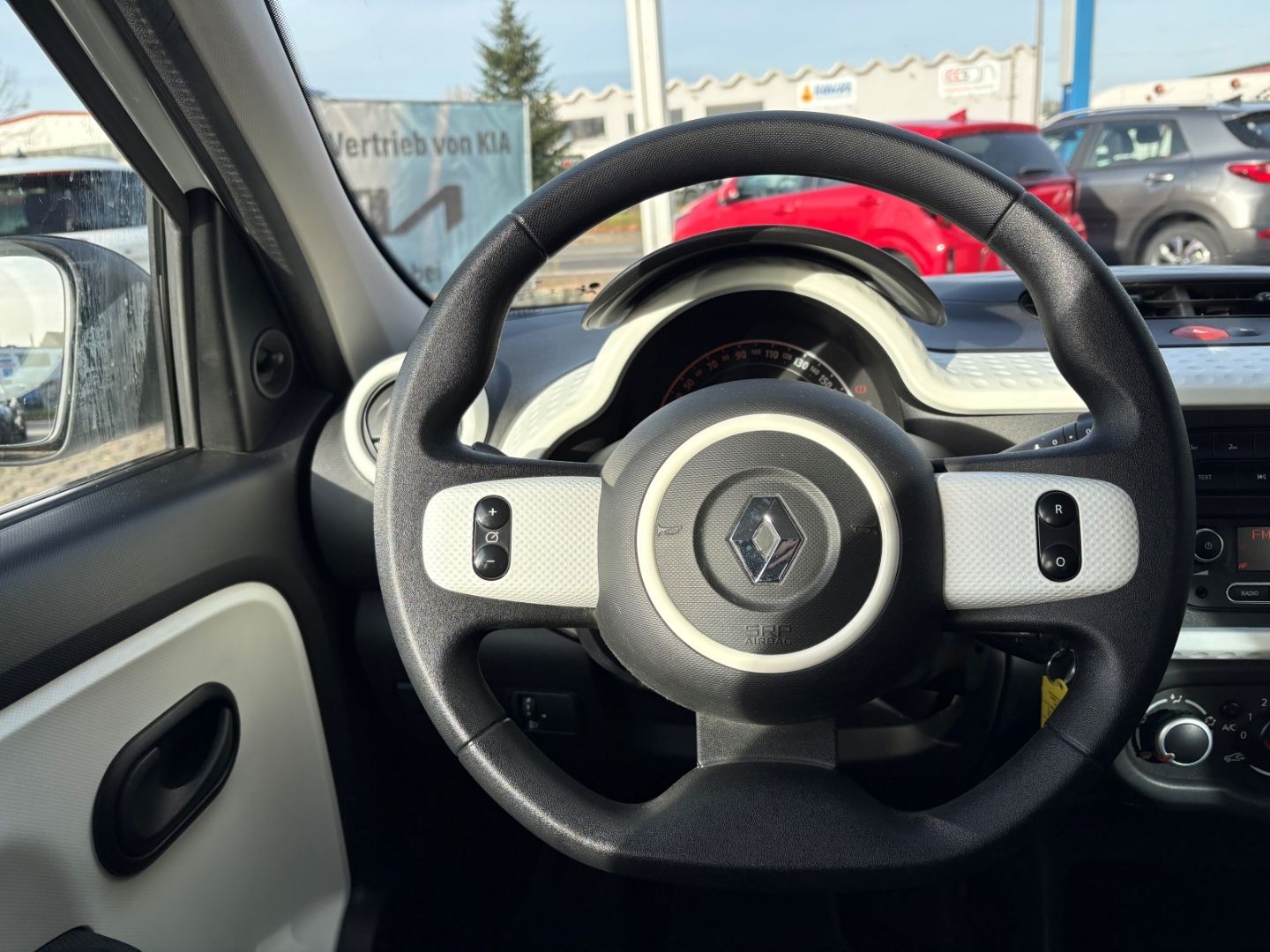 Fahrzeugabbildung Renault Twingo Life Bluetooth Tel.-Vorb. Berganfahrass.