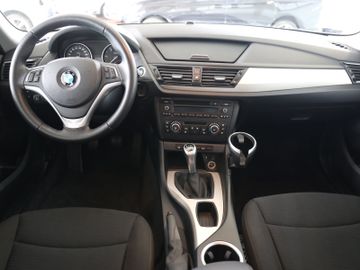 BMW X1 sDrive 20d XENON KLIMAAUTOMATIK PDC AHK