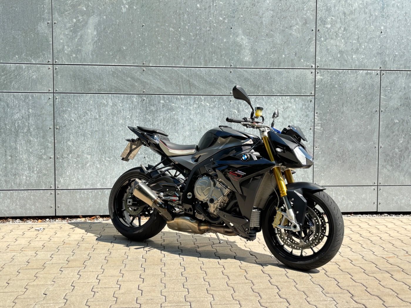 Fahrzeugabbildung BMW S 1000 R Sport- und Dynamik Paket Akrapovic, Frä