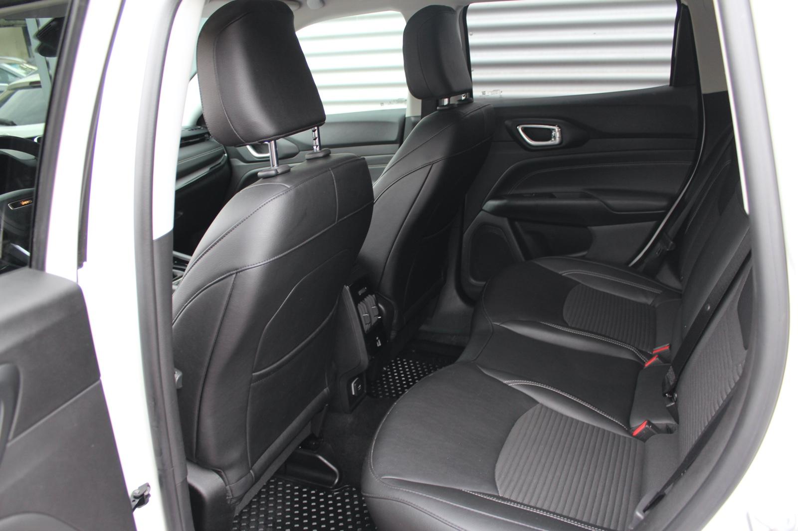 Jeep COMPASS LONGITUDE FWD KLIMA LED PDC 6.GANG