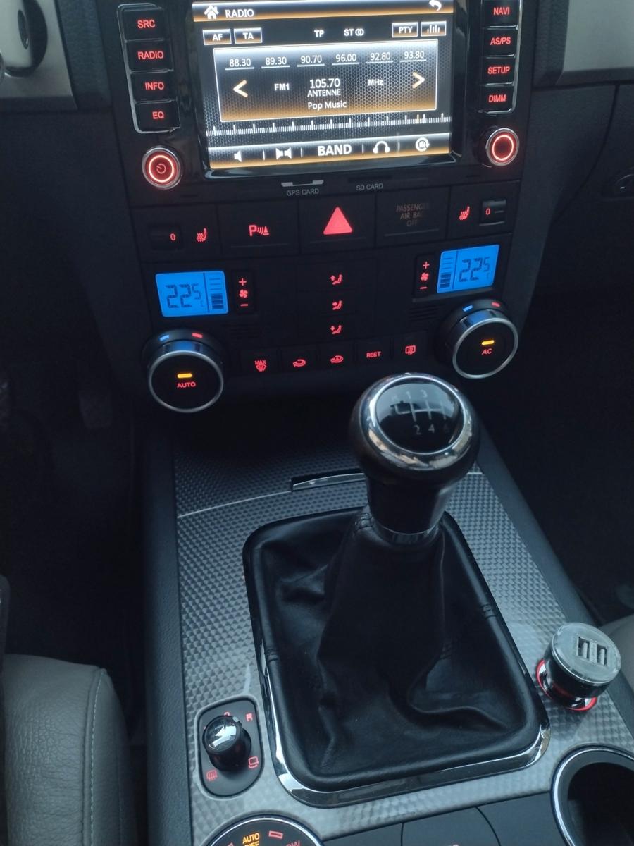 Volkswagen Touareg 2008 — photo 11