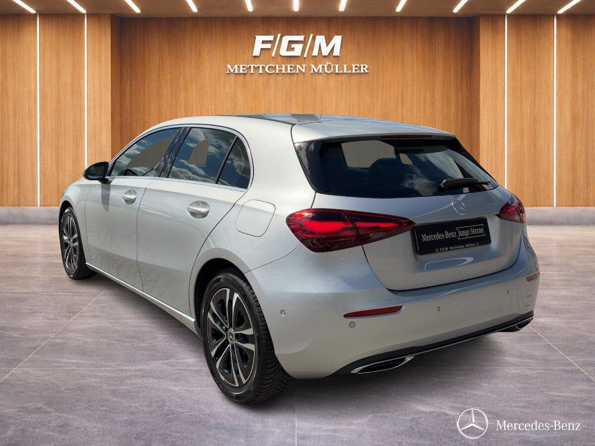 Mercedes-Benz A 200 Progressive+NAVI+LED+RÜCKFAHRKAMERA+PARTRO