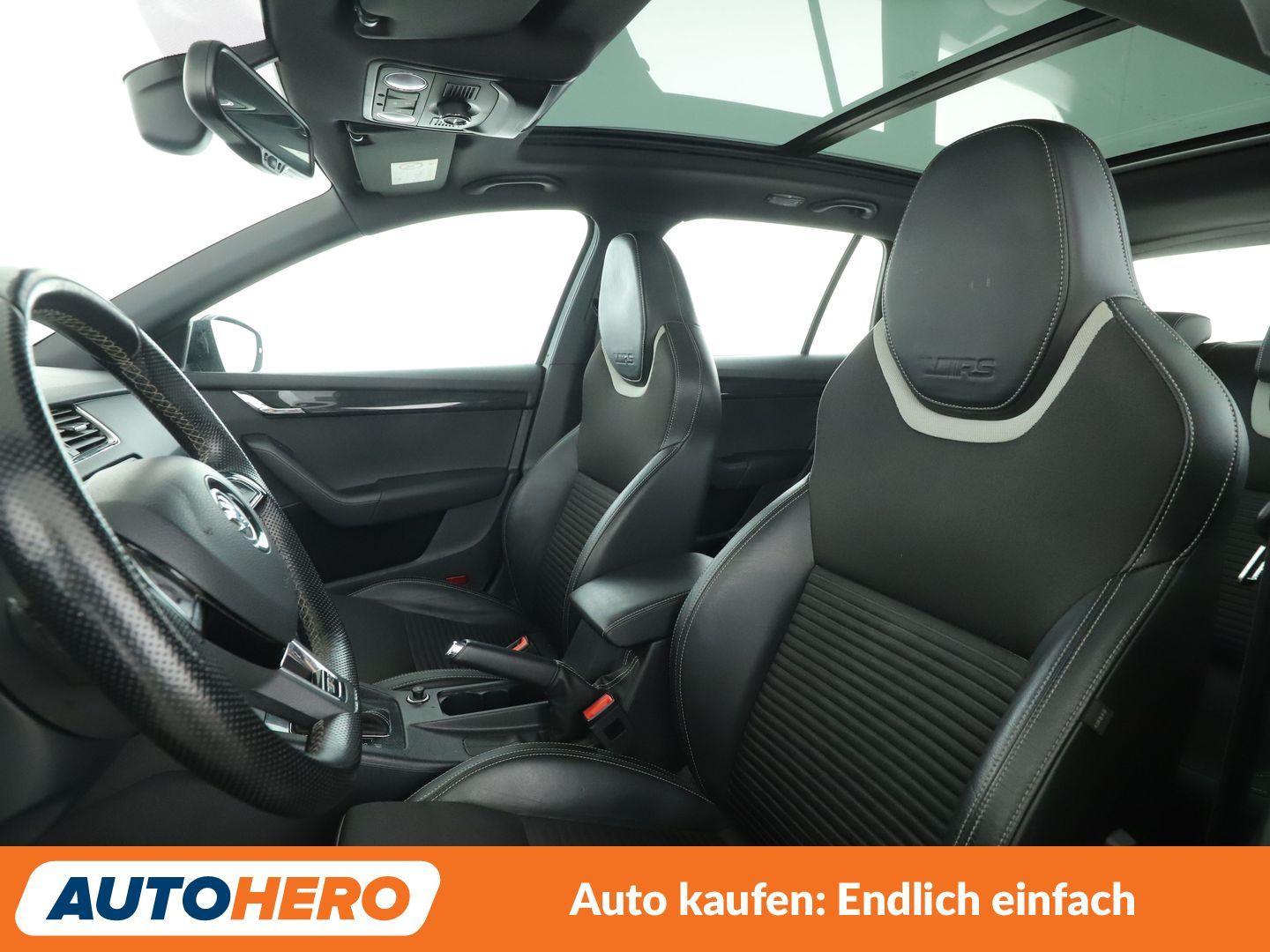 Skoda Octavia 2.0 TSI RS Aut.*NAVI*TEMPO*PANO*BI-XENON