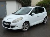 Renault Scenic Luxe dCi 160 PANO NAVI SHZ LMF - Renault Scenic: Dci 160
