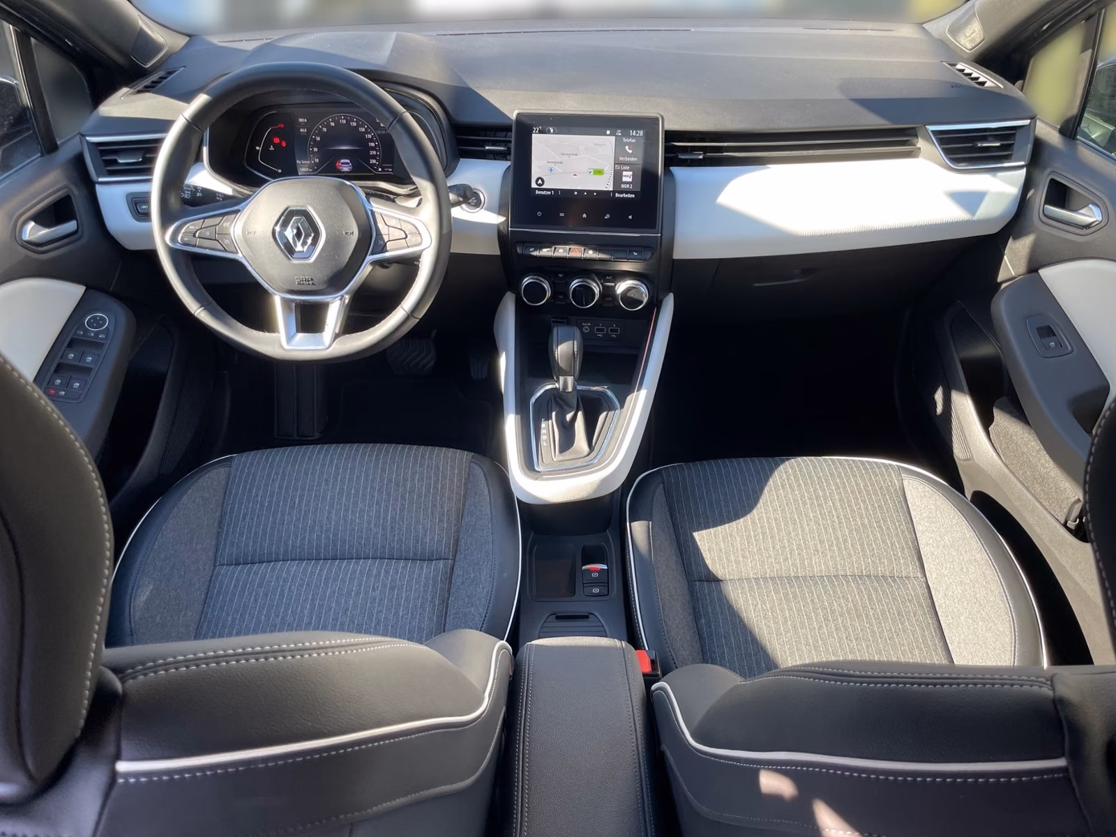 Renault Clio V TECHNO TCe 90 X-tronic