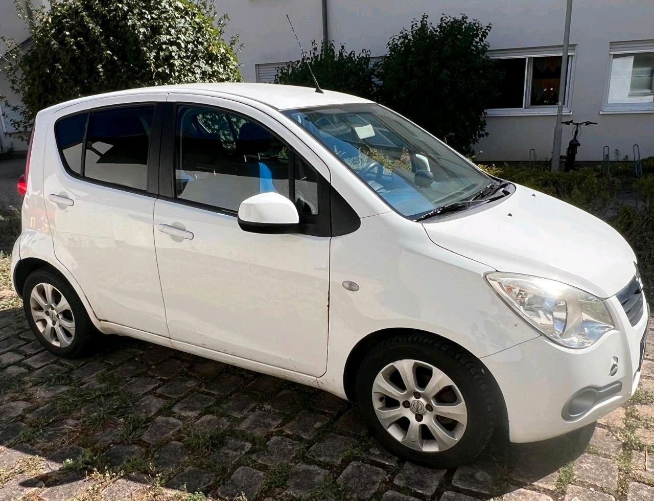 Opel Agila 2008 — rear view
