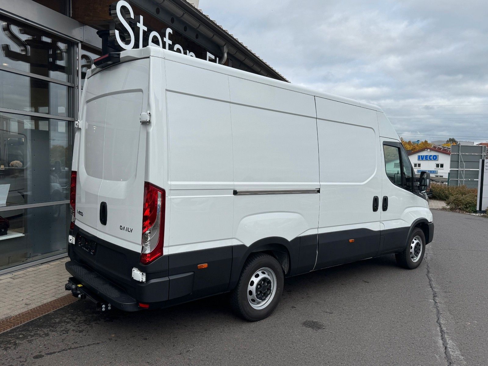 Fahrzeugabbildung Iveco Daily 35S16 A8 *R3.520mm*Automatik*AHK*ACC*