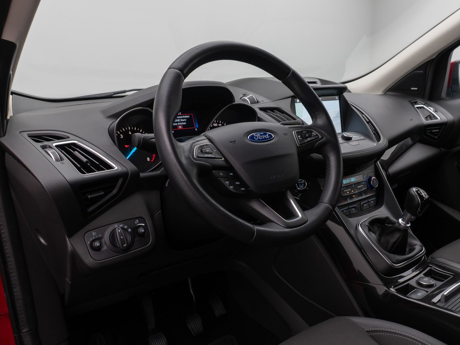 Fahrzeugabbildung Ford Kuga Titanium Navigation Kamera Sitzhzg Tempomat