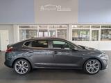 Hyundai i30 Fastback  Mild-Hybrid Navi*ACC*Kamera*DAB+ - Hyundai i30 Gebrauchtwagen in Bremen
