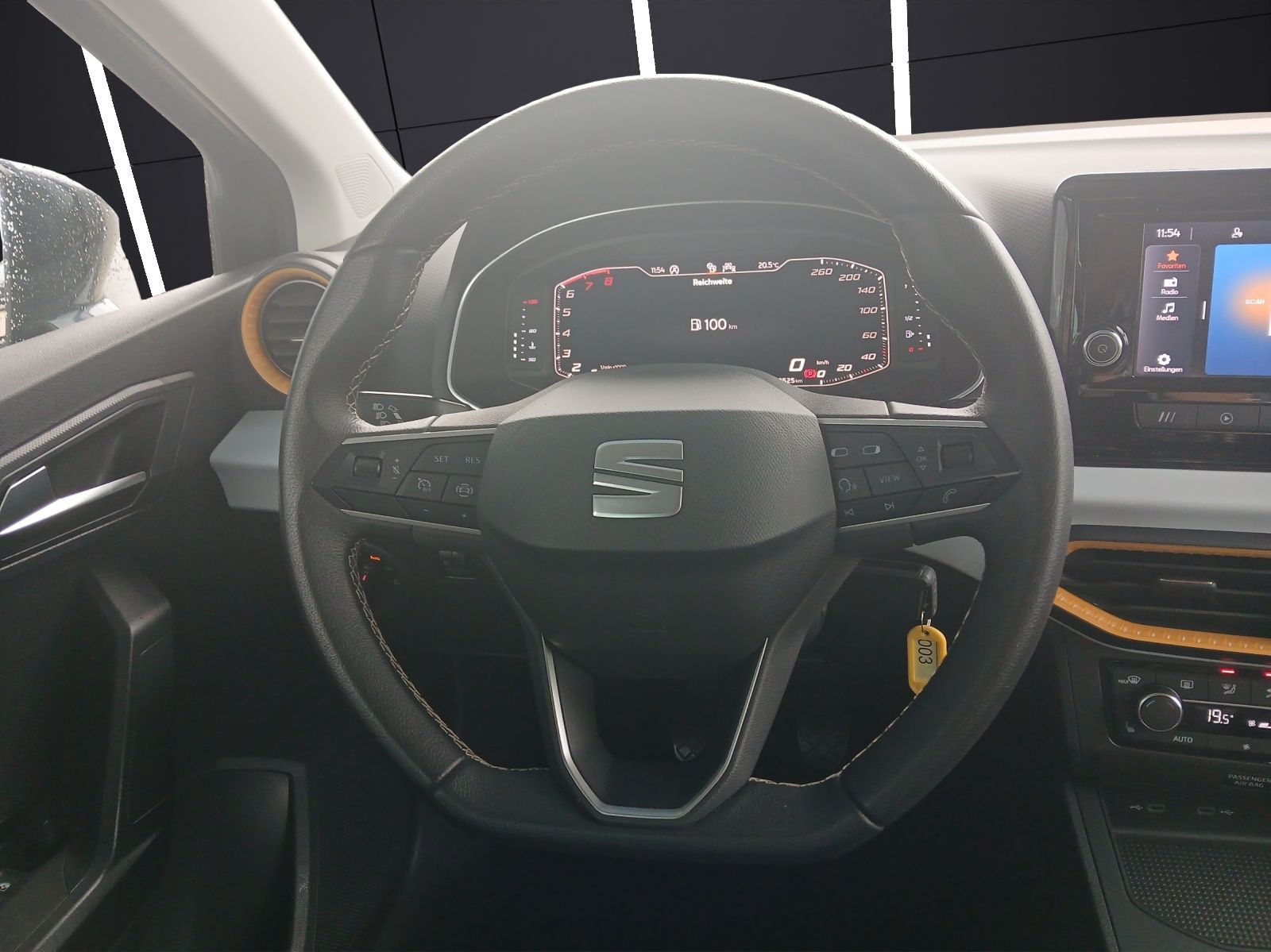 Fahrzeugabbildung SEAT Ibiza TSI Style LED Climatronic AID GRA PDC SH L