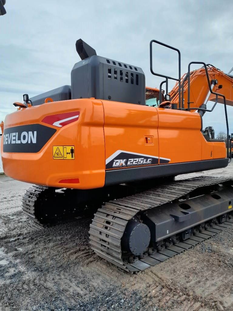Fahrzeugabbildung Andere Develon DX 225 LC-7