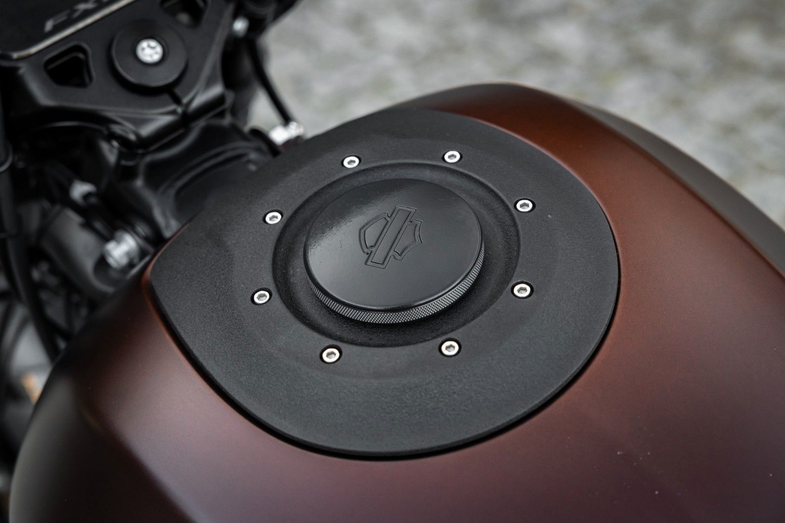 Fahrzeugabbildung Harley-Davidson FXDR 114 CUI - KESSTECH - SEITLICHER KZH
