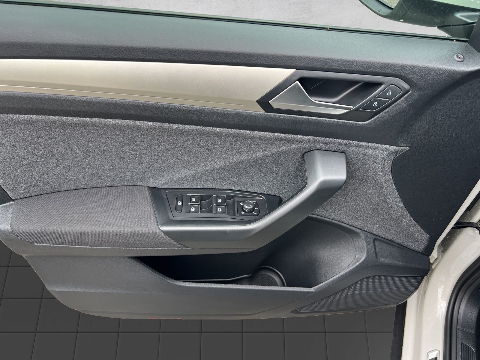 T-Roc Move 1.0 TSI Navi*Kamera*LED*App-Connect