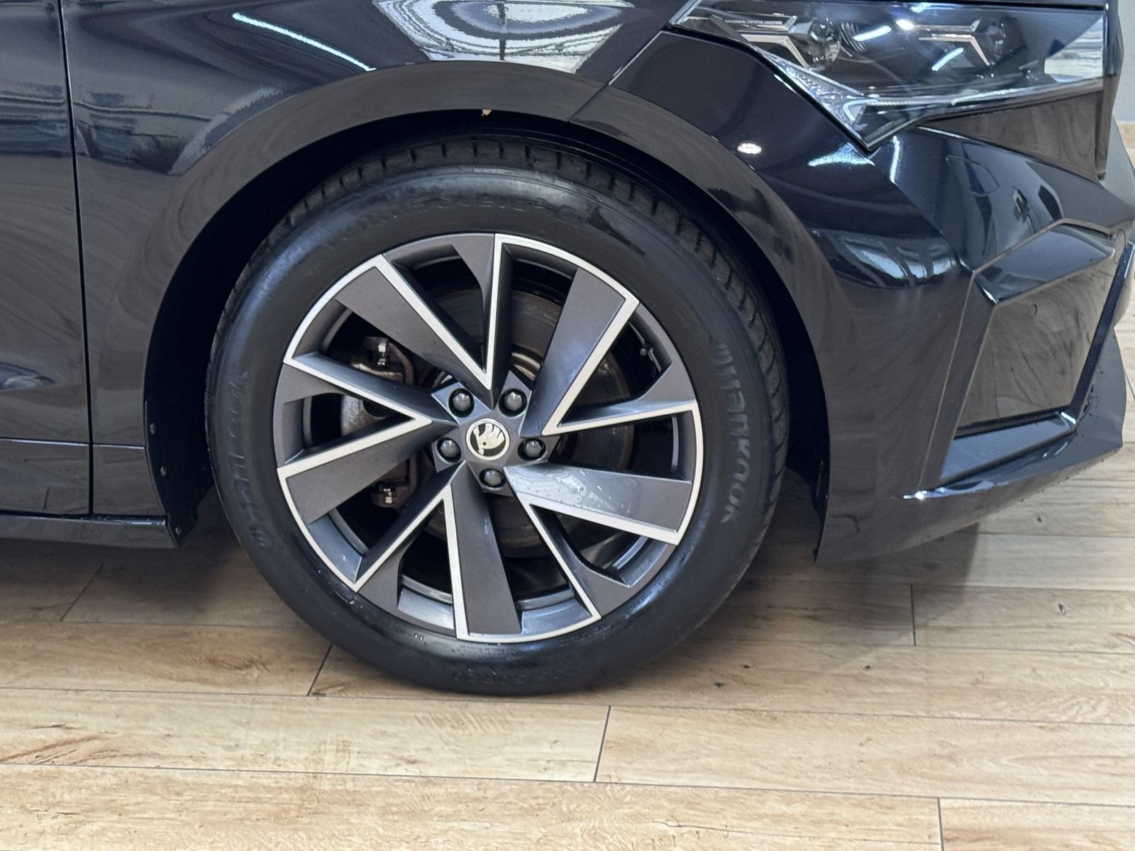 Skoda Enyaq iV 80 x Sportline Matrix 21 Leder Kamera foto 14