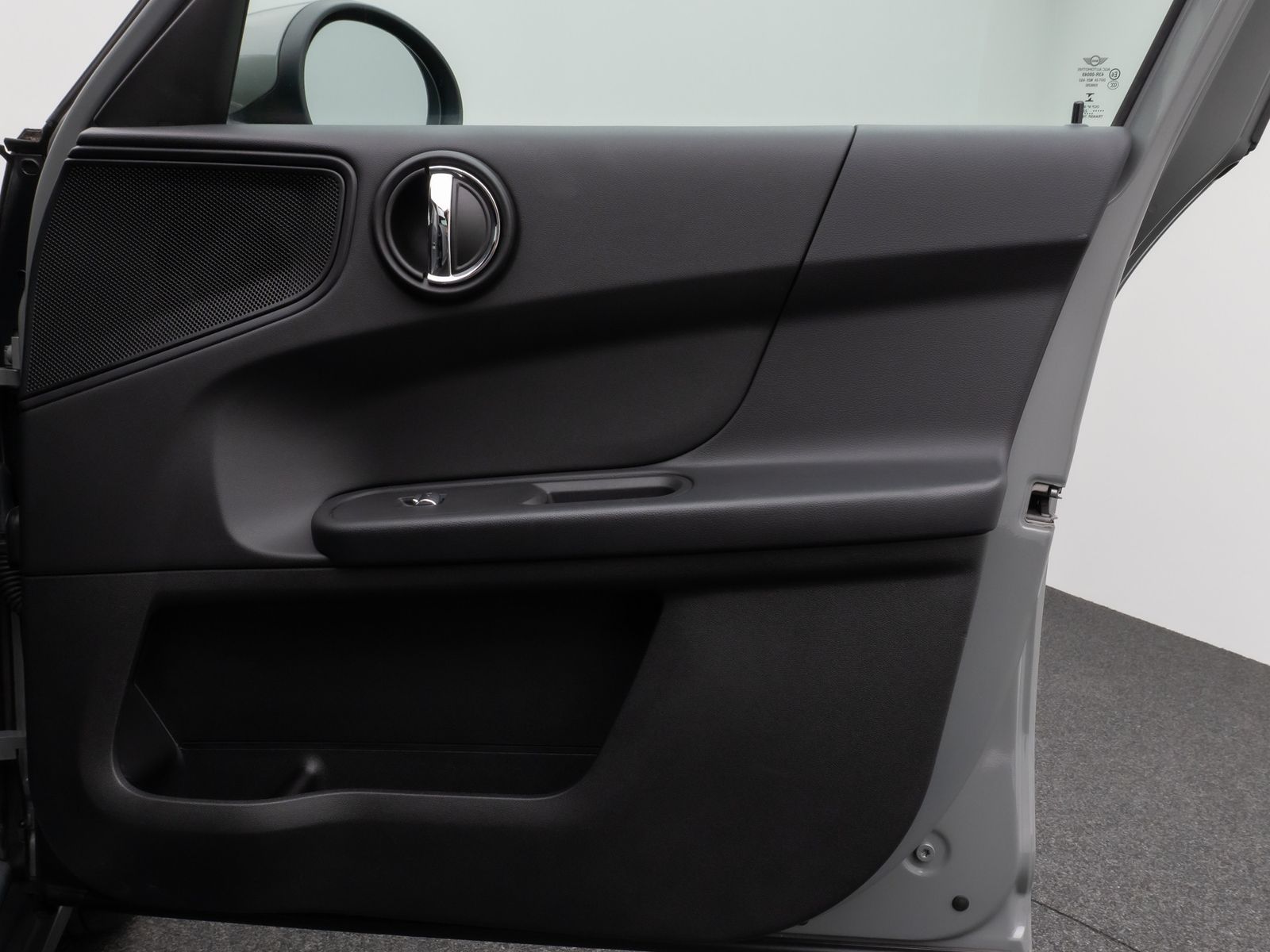 Fahrzeugabbildung MINI One Countryman Essential Trim Kamera AHK LED