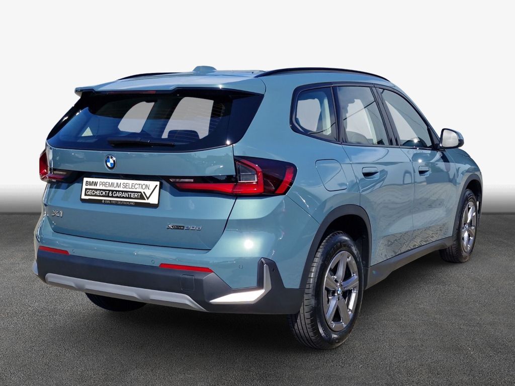 BMW X1 xDrive20d Aut. AHK LED Sitzheizung Komfortzg foto 2