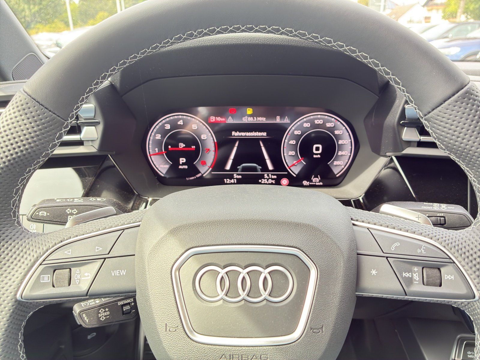 Fahrzeugabbildung Audi A3 Sportback 1.5 TFSI S-Line 360,Kamera,LED,SHZ