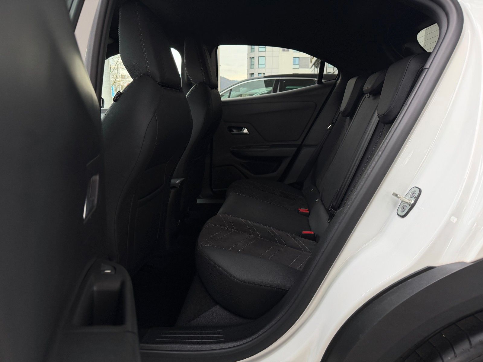 Fahrzeugabbildung Opel Mokka Ultimate 136 PS Matrix/Kamera/AHK!