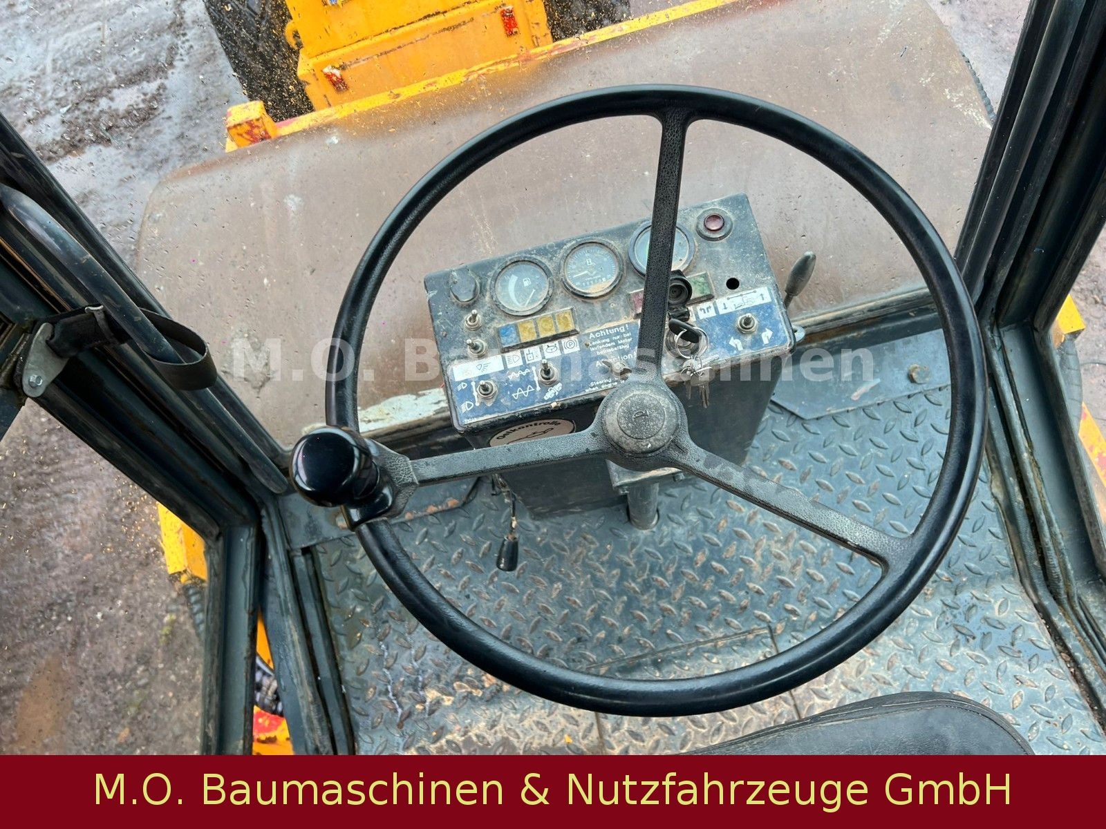 Fahrzeugabbildung ABG 160 V / 6,5 t / Walzenzug /