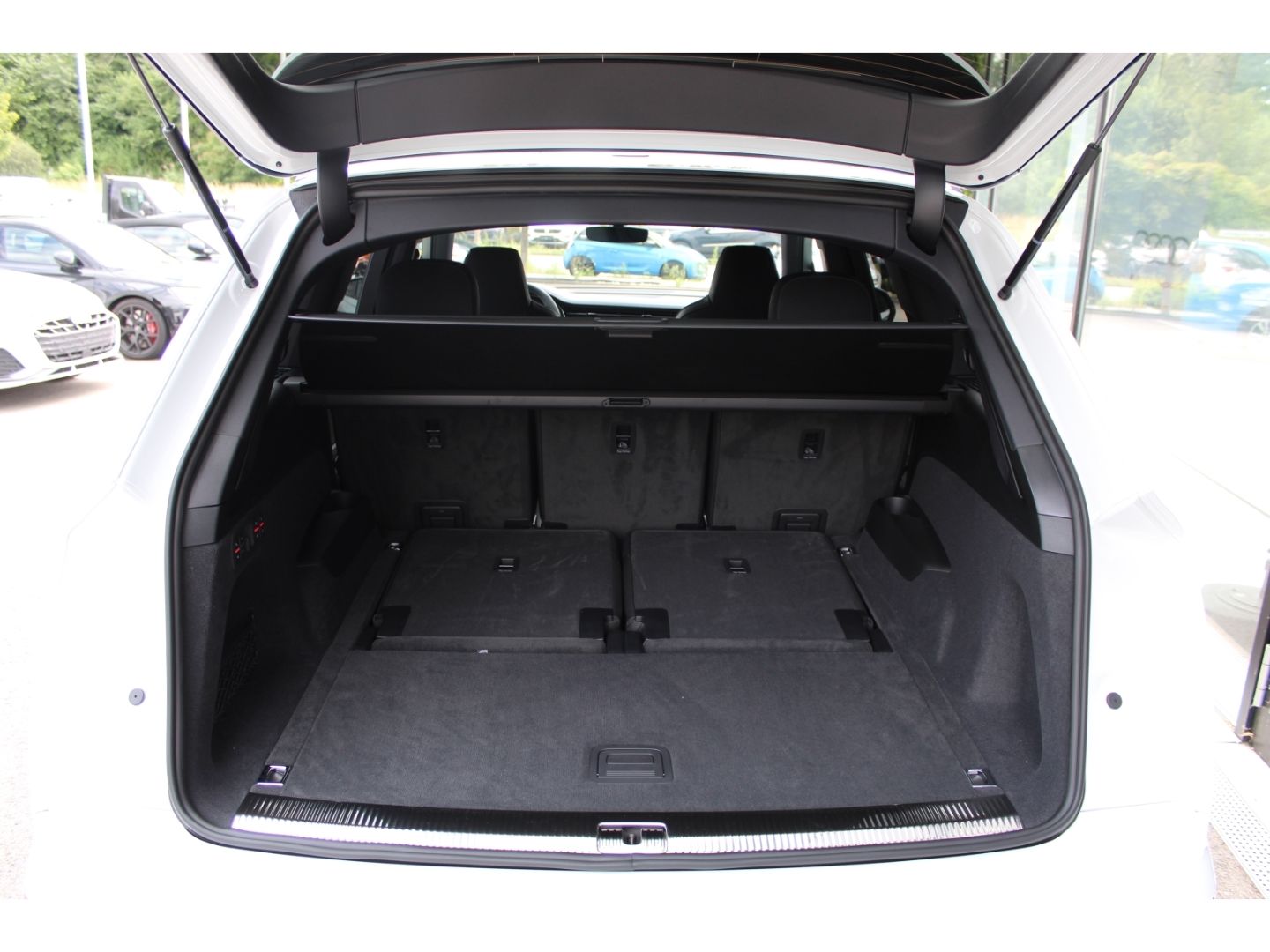 SQ7 4.0TFSI qu.Tiptr.- S-Sitze*Carbon*Pano*B&O!!