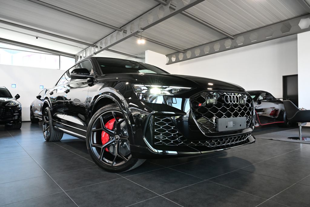 Image of Audi RSQ8